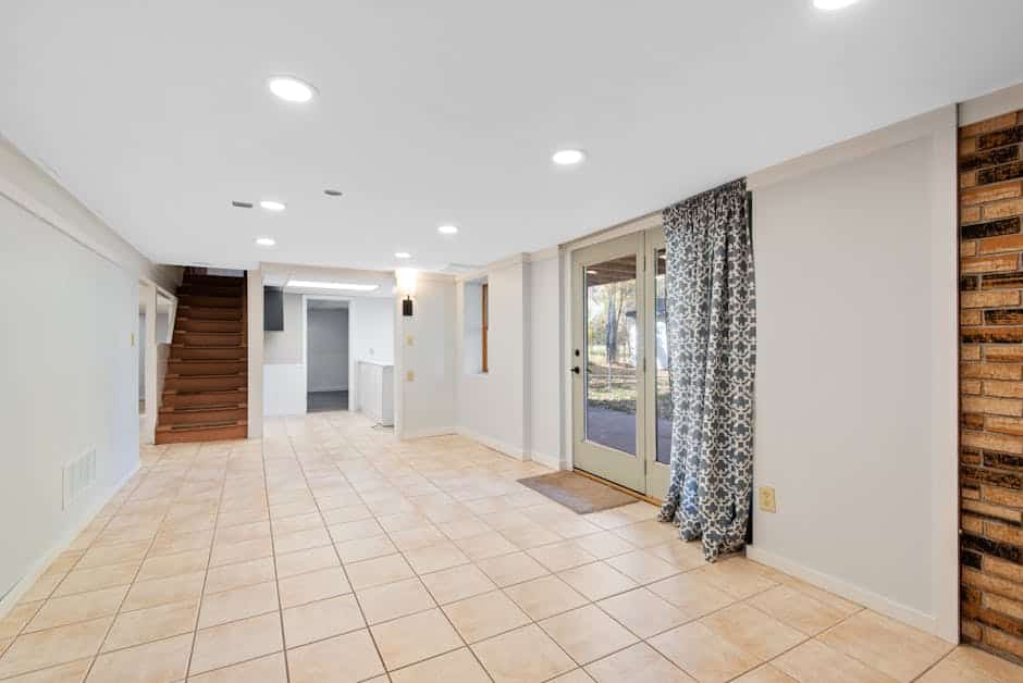 Modern Marvels: 38 Best Basement Renovations to Inspire You