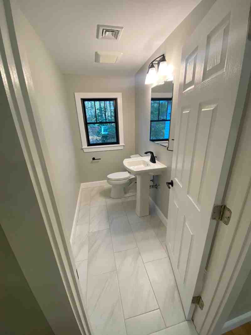 Small Bathroom Renovation Secrets: Maximize Space and Style Small Bathroom Renovation Secrets: Maximize Space and Style