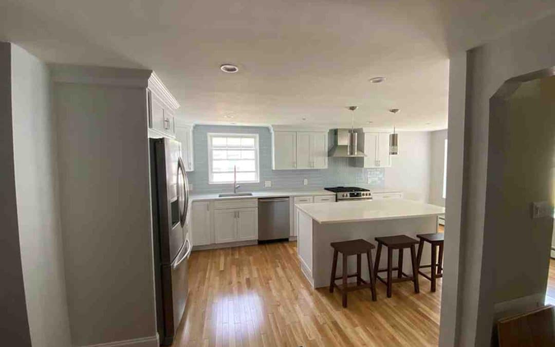 Don’t Do It Alone: How Kitchen Makeover Specialists Save Your Sanity and Your Sink